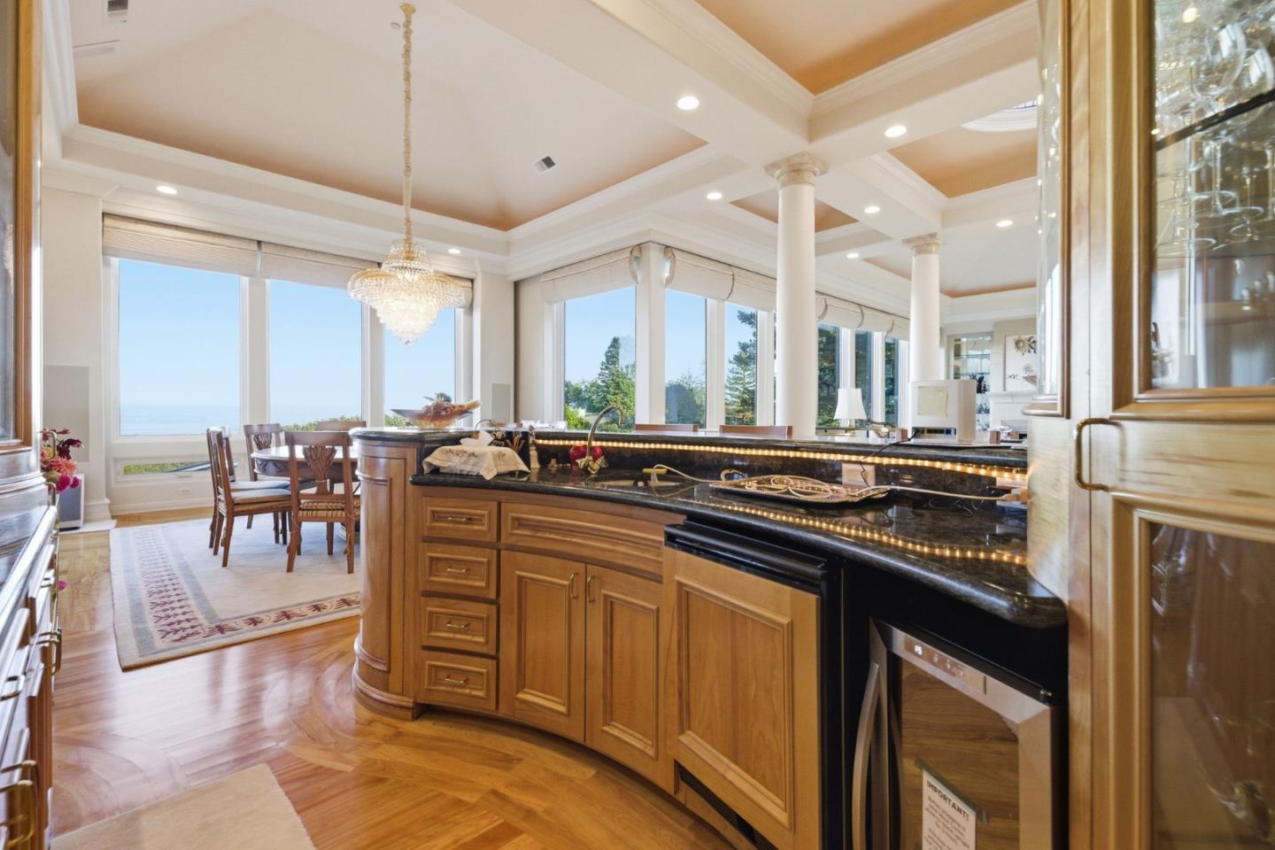 Detail Gallery Image 29 of 142 For 2930 Privet Dr, Hillsborough,  CA 94010 - 7 Beds | 6/2 Baths