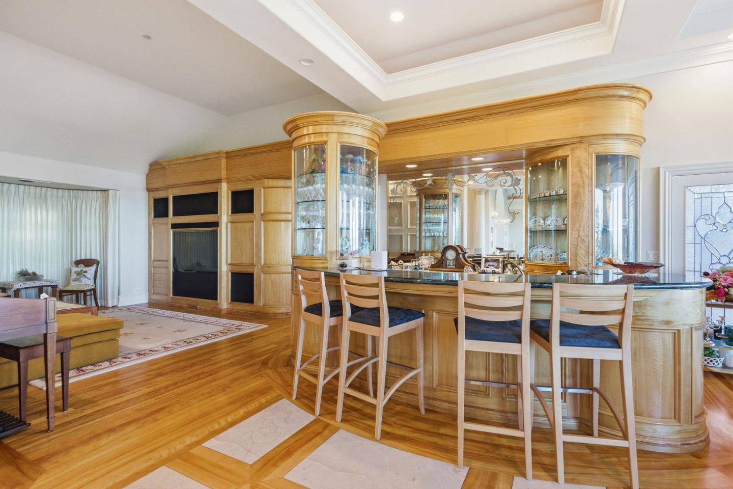 Detail Gallery Image 32 of 142 For 2930 Privet Dr, Hillsborough,  CA 94010 - 7 Beds | 6/2 Baths