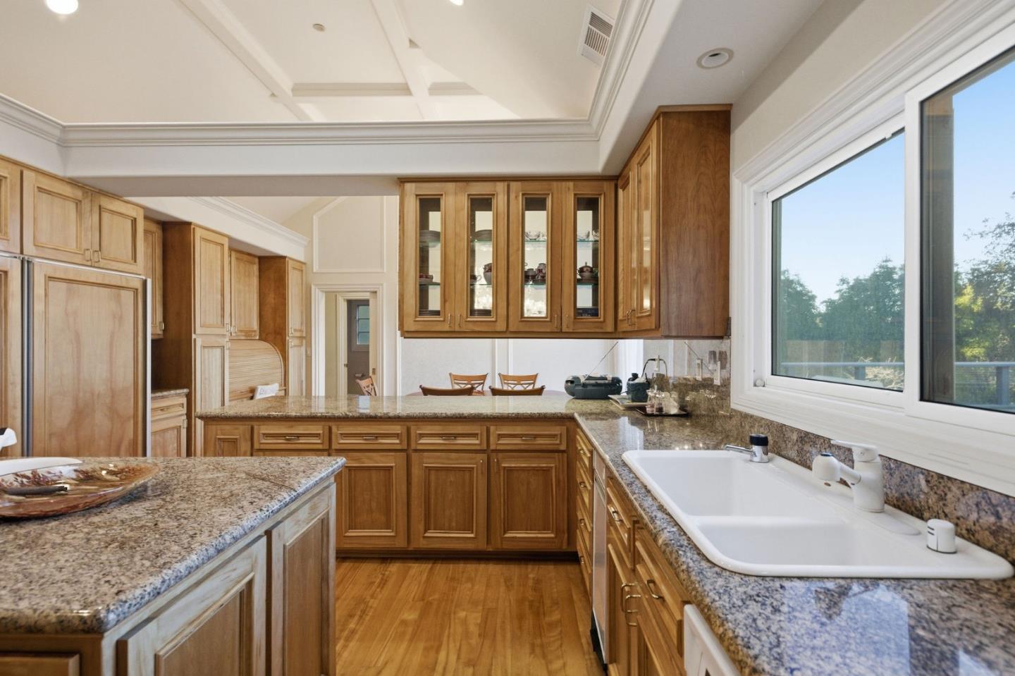 Detail Gallery Image 41 of 142 For 2930 Privet Dr, Hillsborough,  CA 94010 - 7 Beds | 6/2 Baths