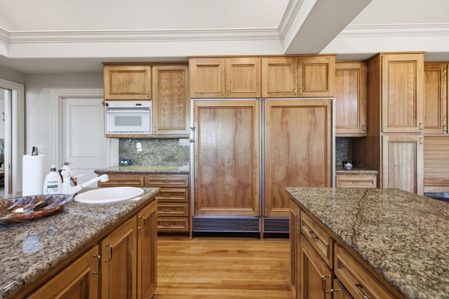 Detail Gallery Image 42 of 142 For 2930 Privet Dr, Hillsborough,  CA 94010 - 7 Beds | 6/2 Baths