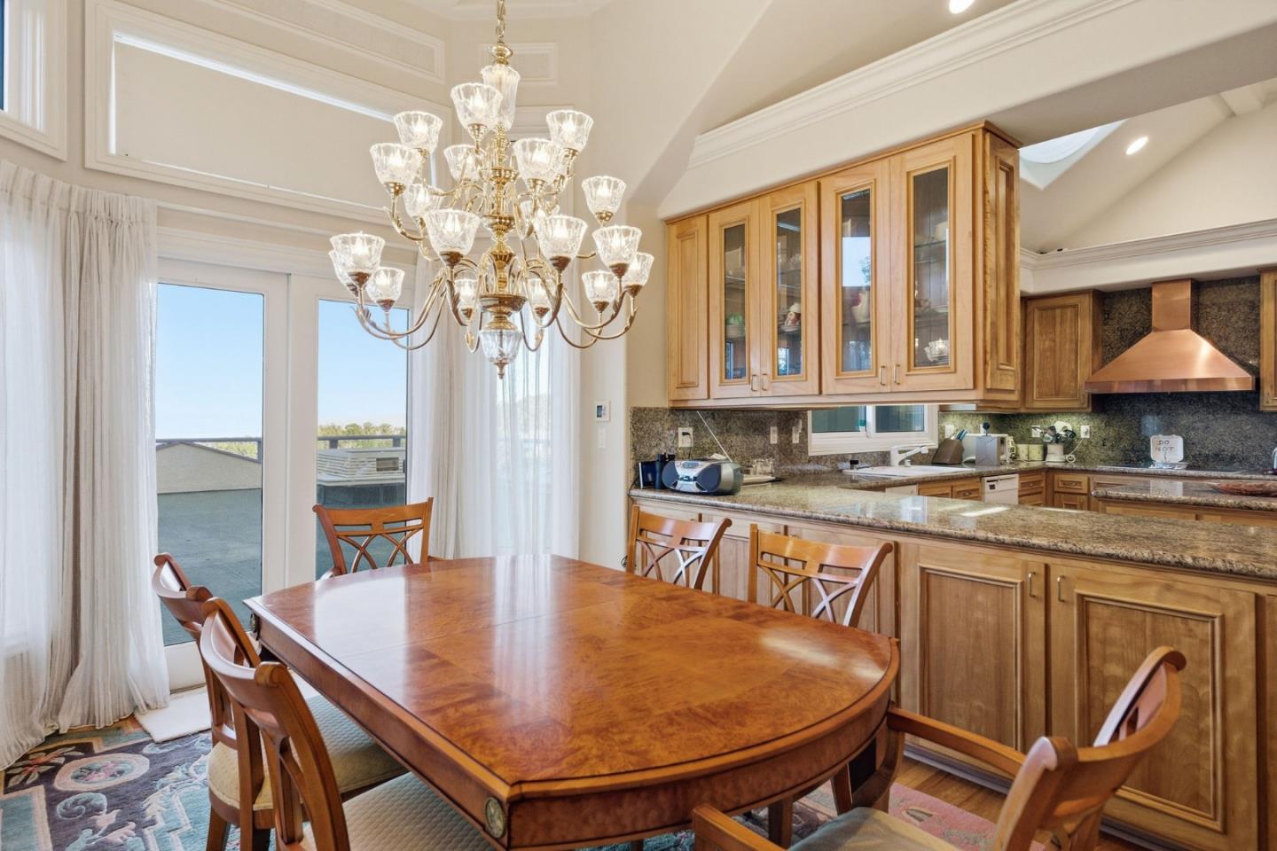 Detail Gallery Image 45 of 142 For 2930 Privet Dr, Hillsborough,  CA 94010 - 7 Beds | 6/2 Baths