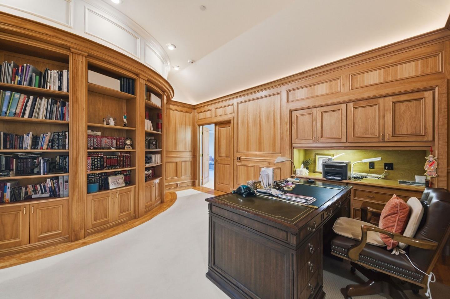 Detail Gallery Image 58 of 142 For 2930 Privet Dr, Hillsborough,  CA 94010 - 7 Beds | 6/2 Baths