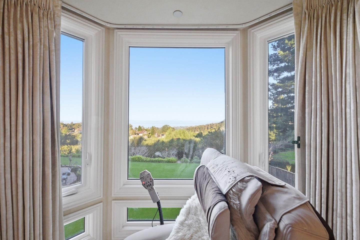 Detail Gallery Image 62 of 142 For 2930 Privet Dr, Hillsborough,  CA 94010 - 7 Beds | 6/2 Baths