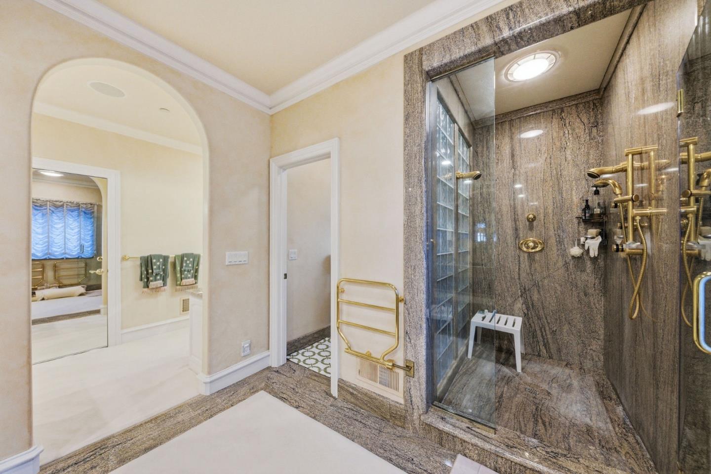 Detail Gallery Image 69 of 142 For 2930 Privet Dr, Hillsborough,  CA 94010 - 7 Beds | 6/2 Baths