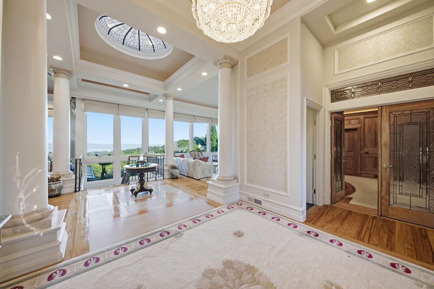 Detail Gallery Image 73 of 142 For 2930 Privet Dr, Hillsborough,  CA 94010 - 7 Beds | 6/2 Baths