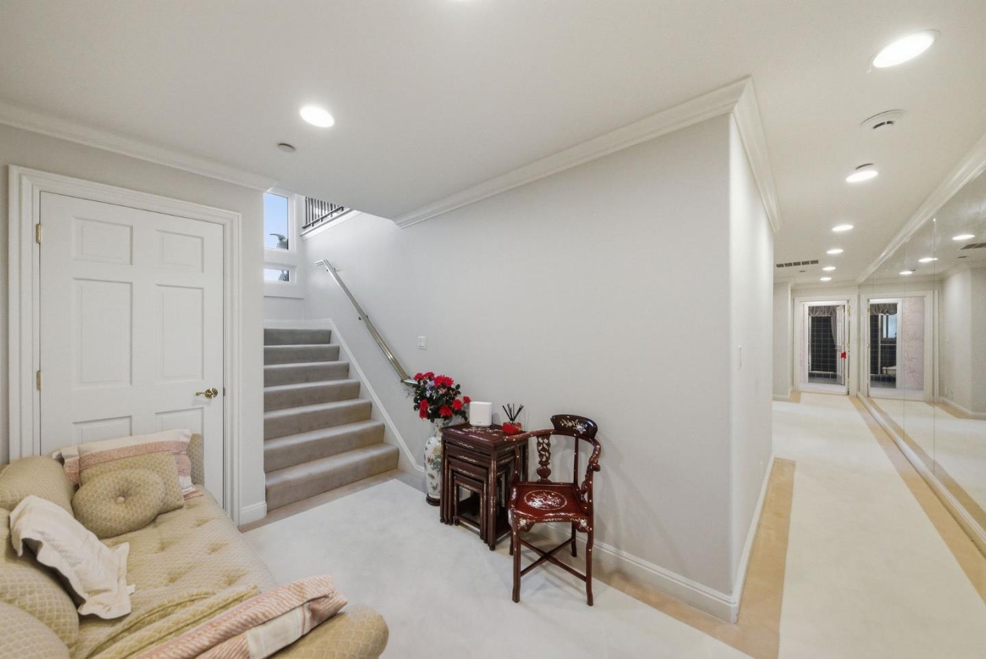 Detail Gallery Image 77 of 142 For 2930 Privet Dr, Hillsborough,  CA 94010 - 7 Beds | 6/2 Baths