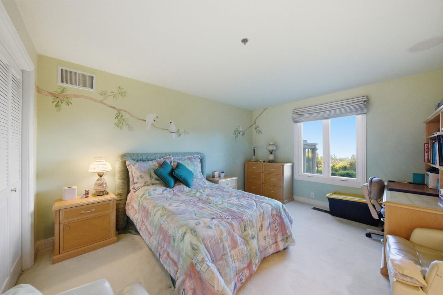 Detail Gallery Image 79 of 142 For 2930 Privet Dr, Hillsborough,  CA 94010 - 7 Beds | 6/2 Baths