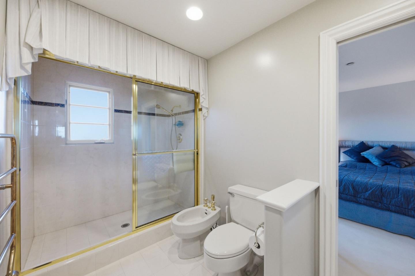 Detail Gallery Image 83 of 142 For 2930 Privet Dr, Hillsborough,  CA 94010 - 7 Beds | 6/2 Baths