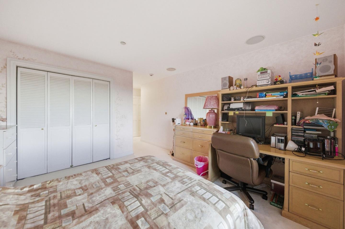 Detail Gallery Image 90 of 142 For 2930 Privet Dr, Hillsborough,  CA 94010 - 7 Beds | 6/2 Baths