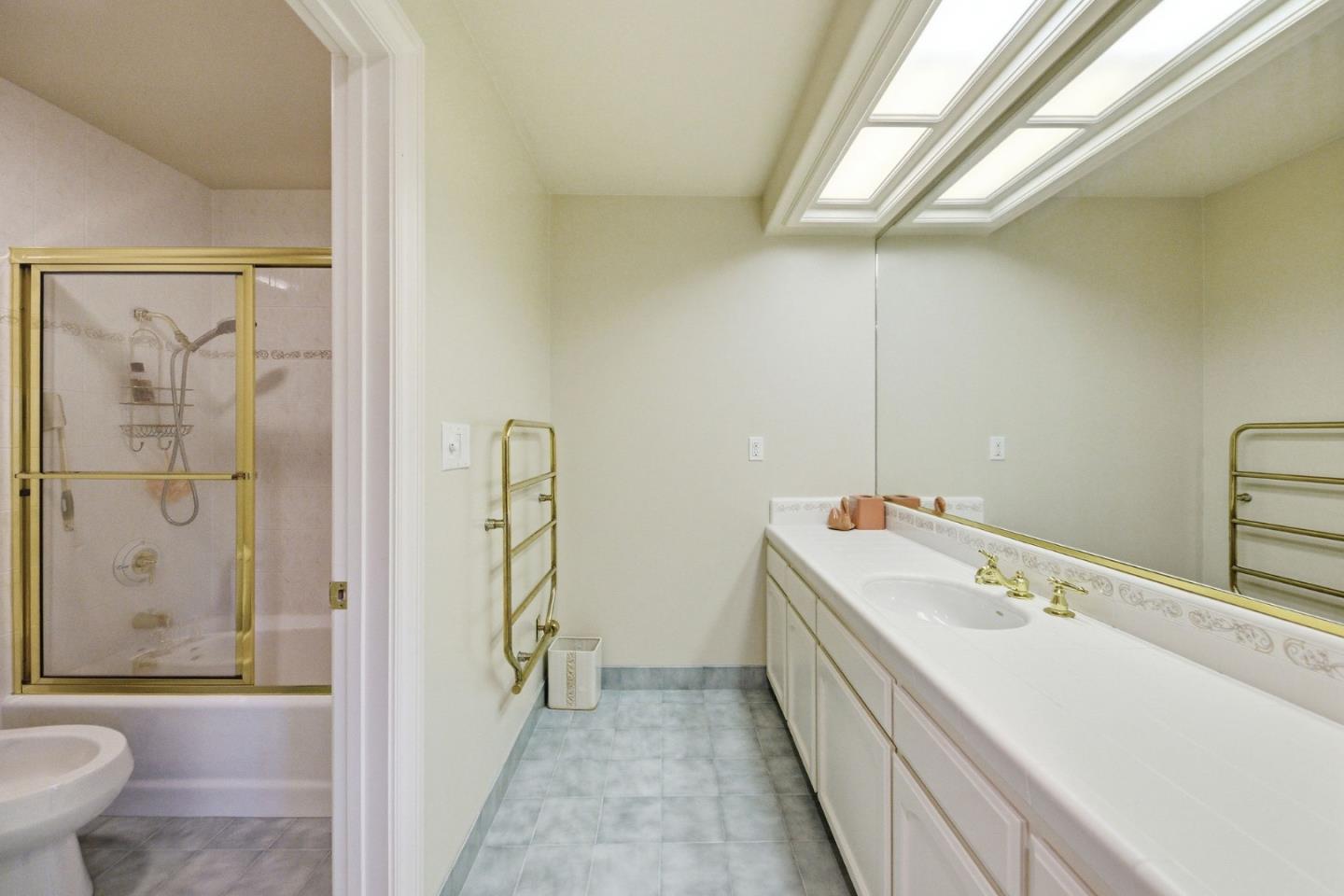 Detail Gallery Image 94 of 142 For 2930 Privet Dr, Hillsborough,  CA 94010 - 7 Beds | 6/2 Baths