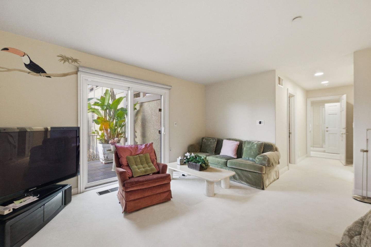 Detail Gallery Image 98 of 142 For 2930 Privet Dr, Hillsborough,  CA 94010 - 7 Beds | 6/2 Baths