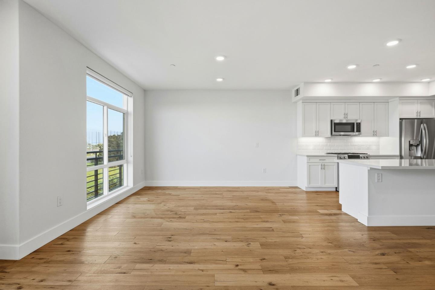 Detail Gallery Image 6 of 53 For 400 Mariners Island Blvd #209,  San Mateo,  CA 94404 - 2 Beds | 2 Baths