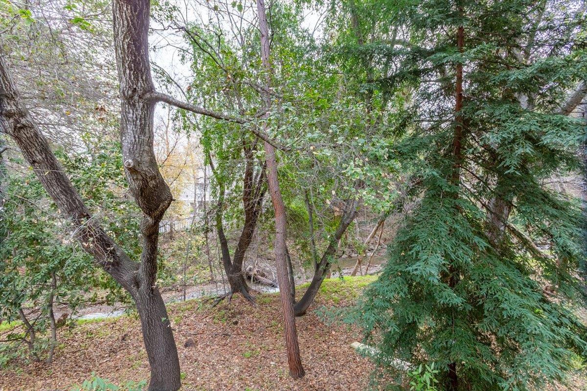 Detail Gallery Image 10 of 38 For 20812 4th St #6,  Saratoga,  CA 95070 - 2 Beds | 2 Baths