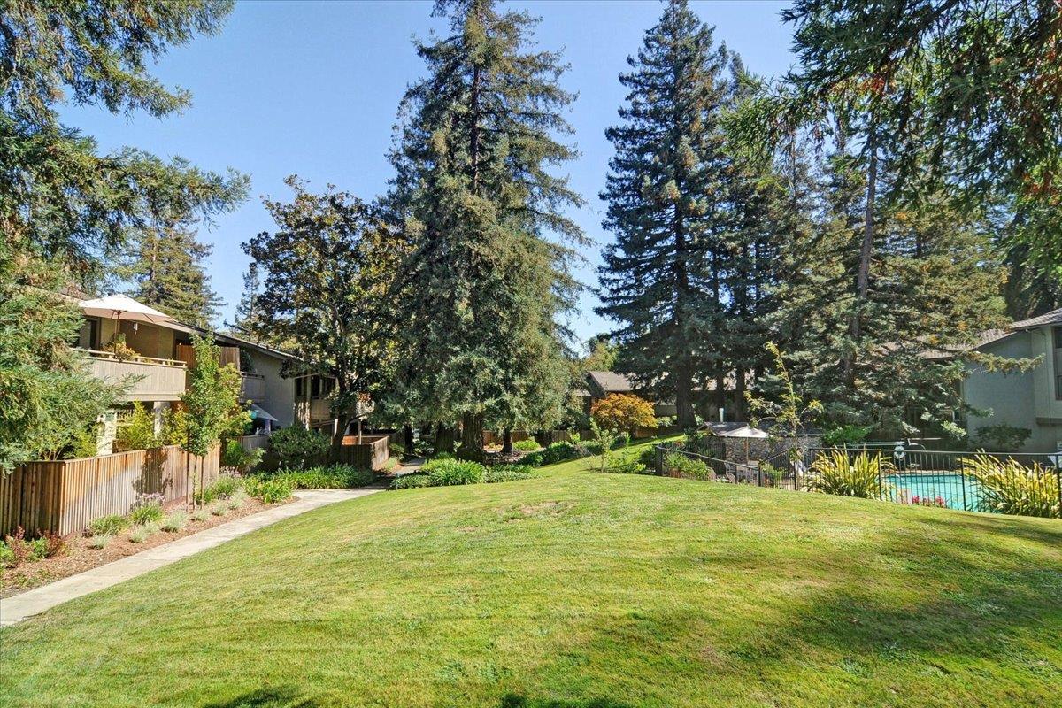 Detail Gallery Image 29 of 38 For 20812 4th St #6,  Saratoga,  CA 95070 - 2 Beds | 2 Baths