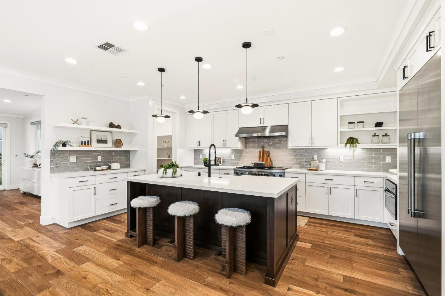 Detail Gallery Image 13 of 49 For 1741 Connecticut Dr, Redwood City,  CA 94061 - 4 Beds | 3 Baths