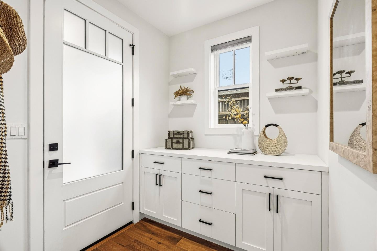 Detail Gallery Image 19 of 49 For 1741 Connecticut Dr, Redwood City,  CA 94061 - 4 Beds | 3 Baths