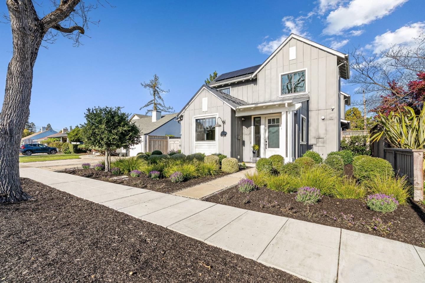 Detail Gallery Image 2 of 49 For 1741 Connecticut Dr, Redwood City,  CA 94061 - 4 Beds | 3 Baths