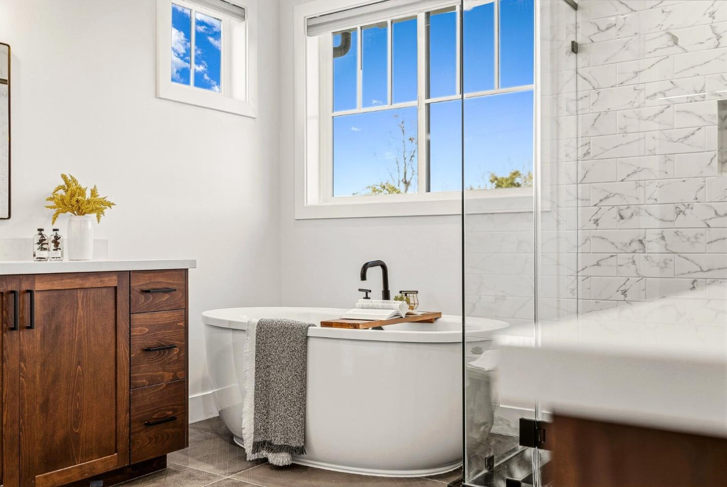 Detail Gallery Image 35 of 49 For 1741 Connecticut Dr, Redwood City,  CA 94061 - 4 Beds | 3 Baths