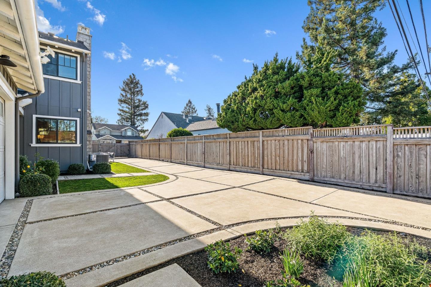 Detail Gallery Image 41 of 49 For 1741 Connecticut Dr, Redwood City,  CA 94061 - 4 Beds | 3 Baths