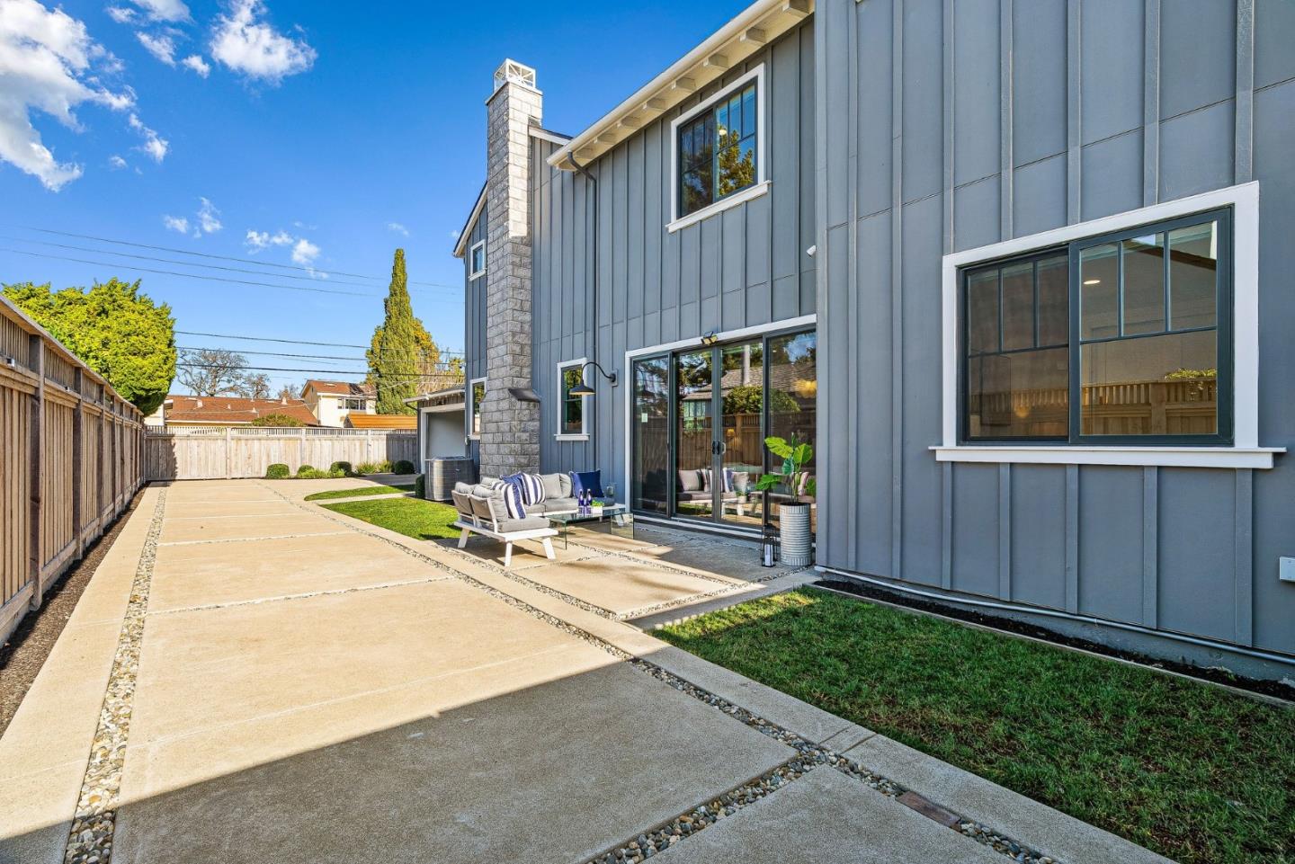 Detail Gallery Image 42 of 49 For 1741 Connecticut Dr, Redwood City,  CA 94061 - 4 Beds | 3 Baths