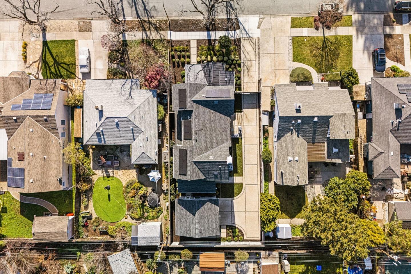 Detail Gallery Image 44 of 49 For 1741 Connecticut Dr, Redwood City,  CA 94061 - 4 Beds | 3 Baths