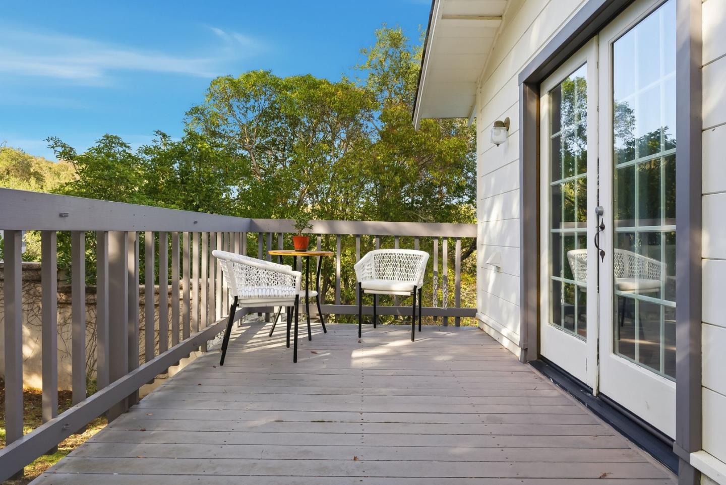 Detail Gallery Image 21 of 42 For 10915 Mora Dr, Los Altos Hills,  CA 94024 - 4 Beds | 2/1 Baths