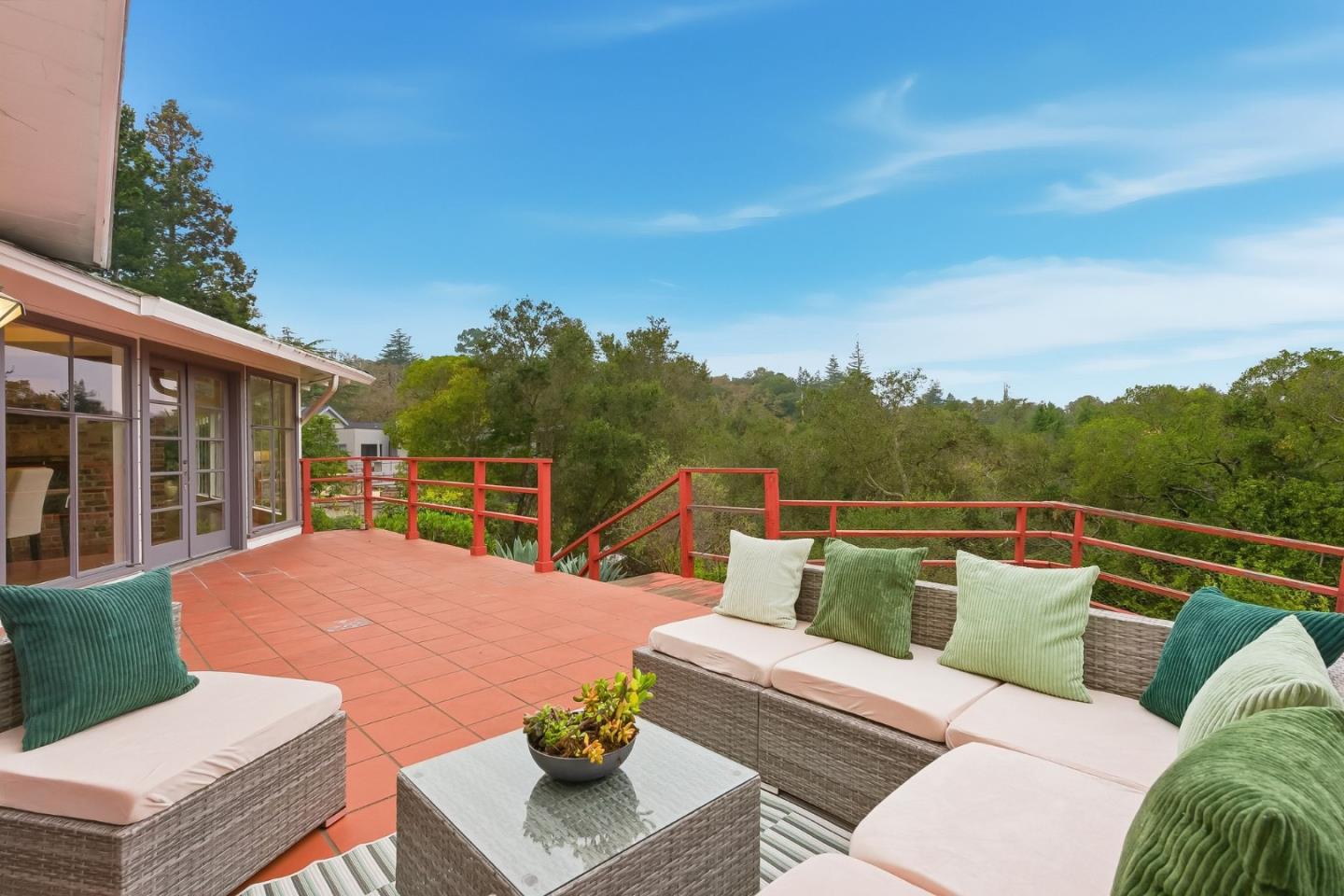 Detail Gallery Image 31 of 42 For 10915 Mora Dr, Los Altos Hills,  CA 94024 - 4 Beds | 2/1 Baths