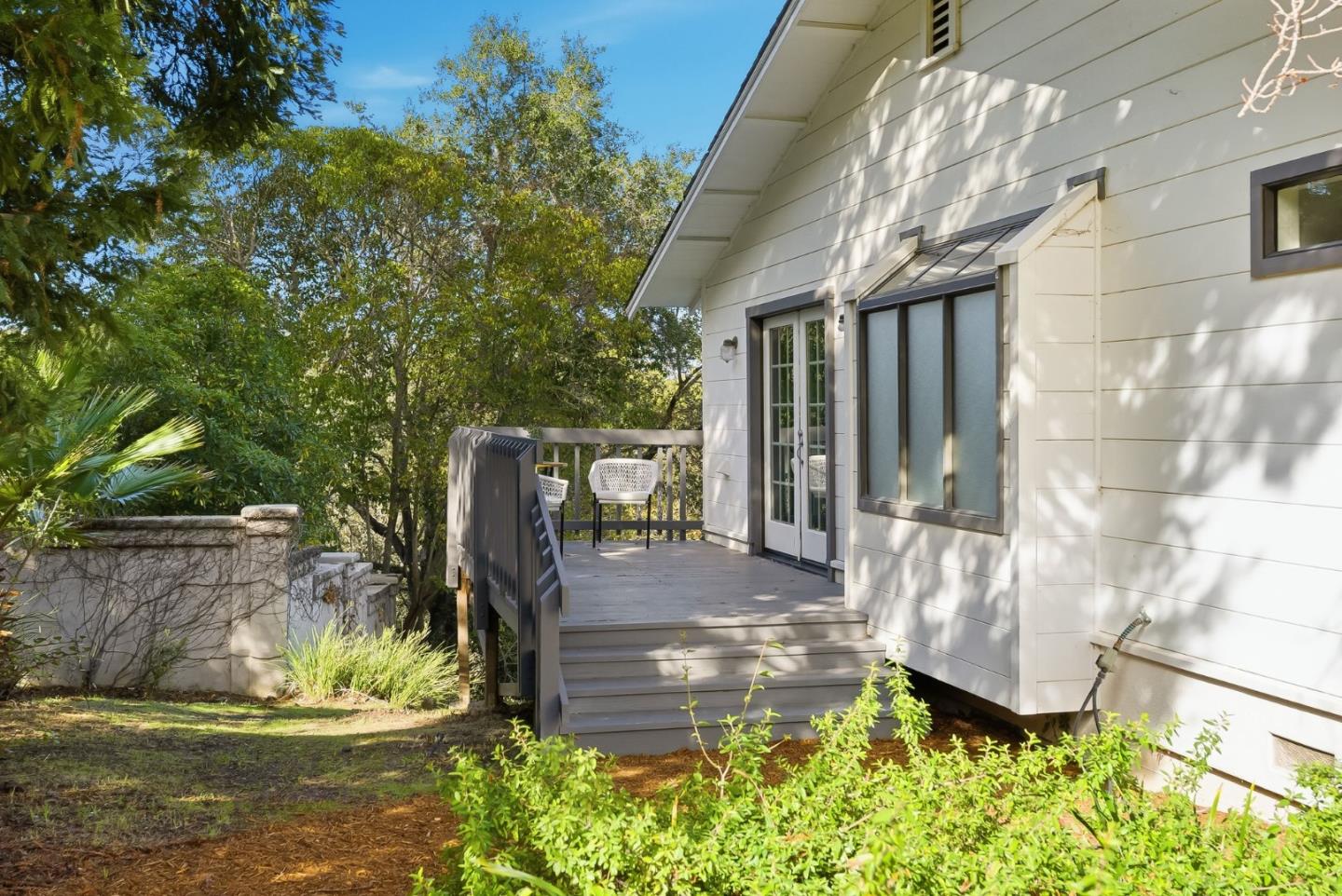 Detail Gallery Image 35 of 42 For 10915 Mora Dr, Los Altos Hills,  CA 94024 - 4 Beds | 2/1 Baths