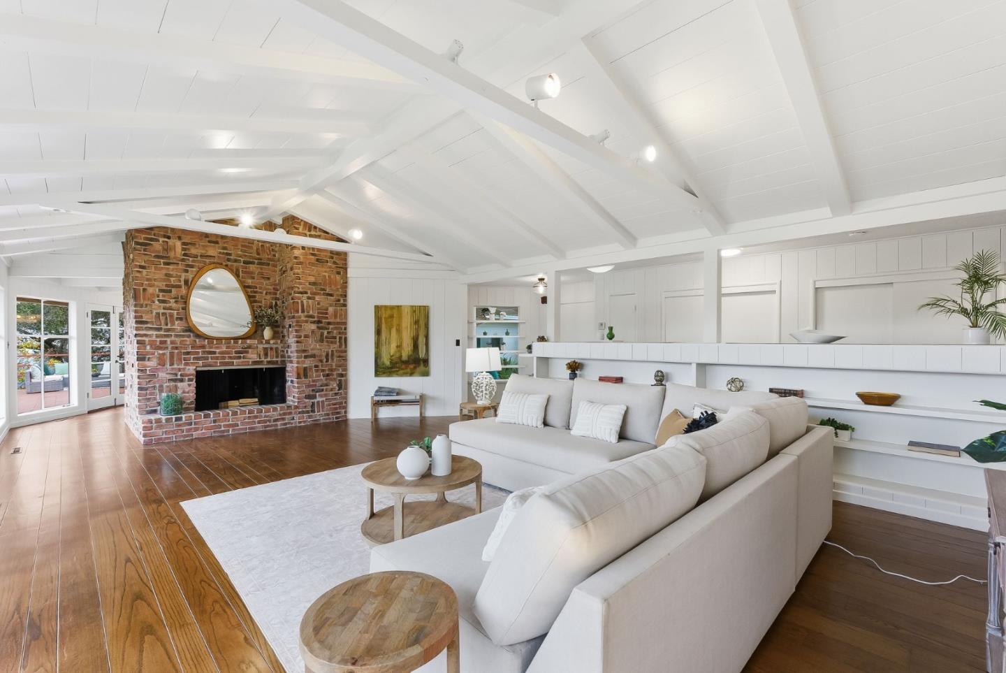 Detail Gallery Image 7 of 42 For 10915 Mora Dr, Los Altos Hills,  CA 94024 - 4 Beds | 2/1 Baths