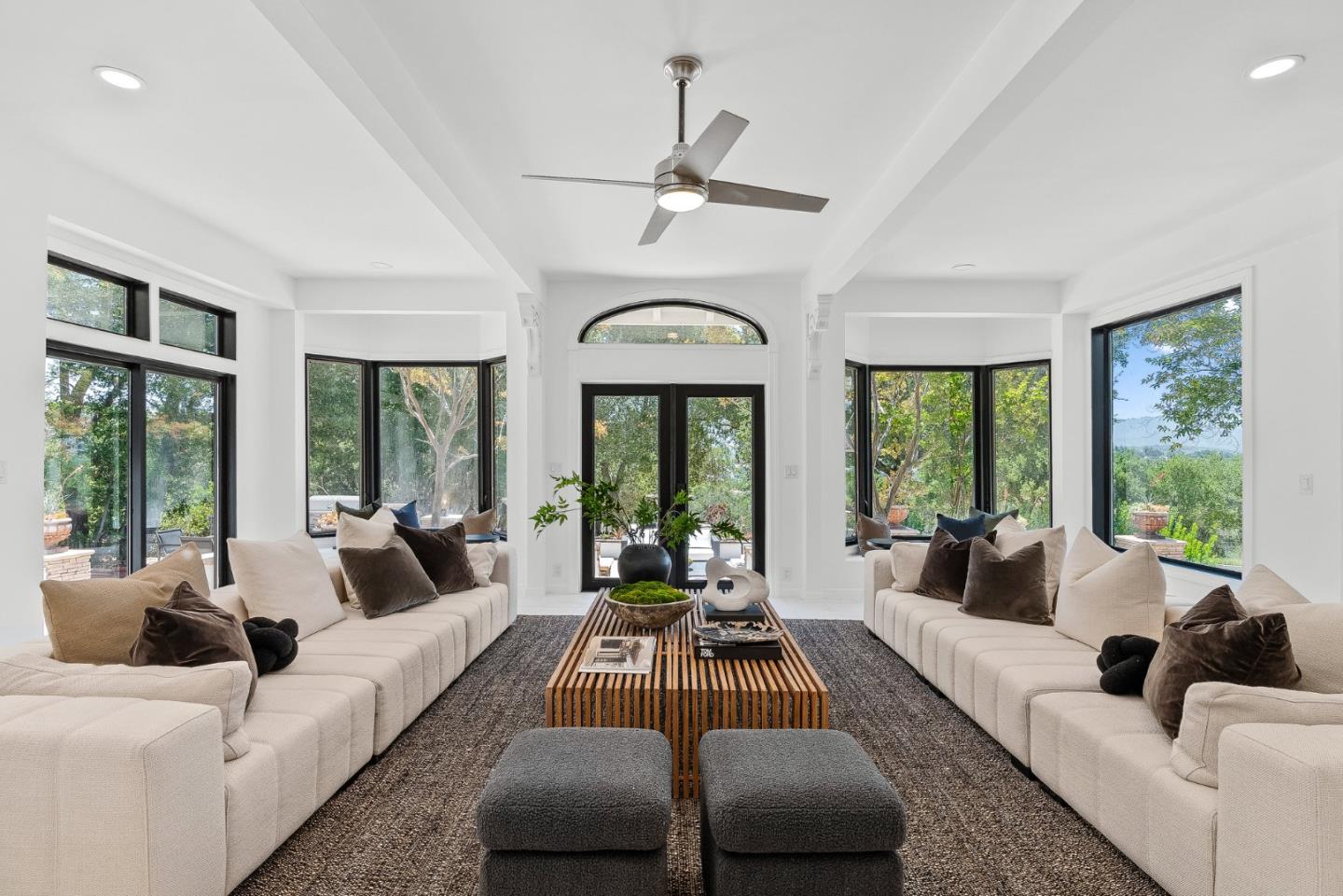 Detail Gallery Image 17 of 56 For 1142 Moore Rd, Woodside,  CA 94062 - 6 Beds | 5/1 Baths