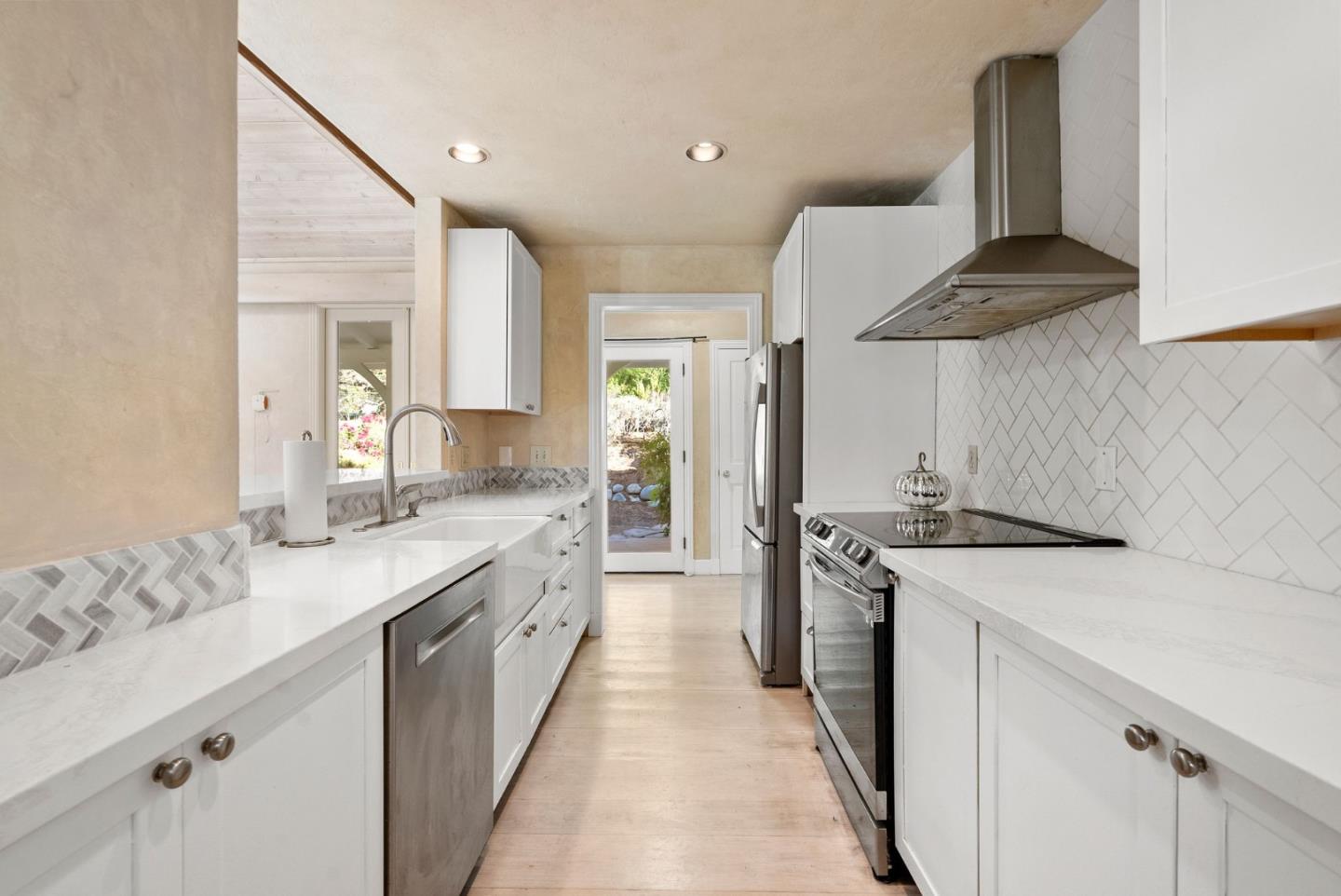 Detail Gallery Image 41 of 56 For 1142 Moore Rd, Woodside,  CA 94062 - 6 Beds | 5/1 Baths