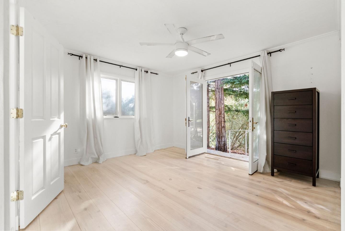 Detail Gallery Image 42 of 56 For 1142 Moore Rd, Woodside,  CA 94062 - 6 Beds | 5/1 Baths