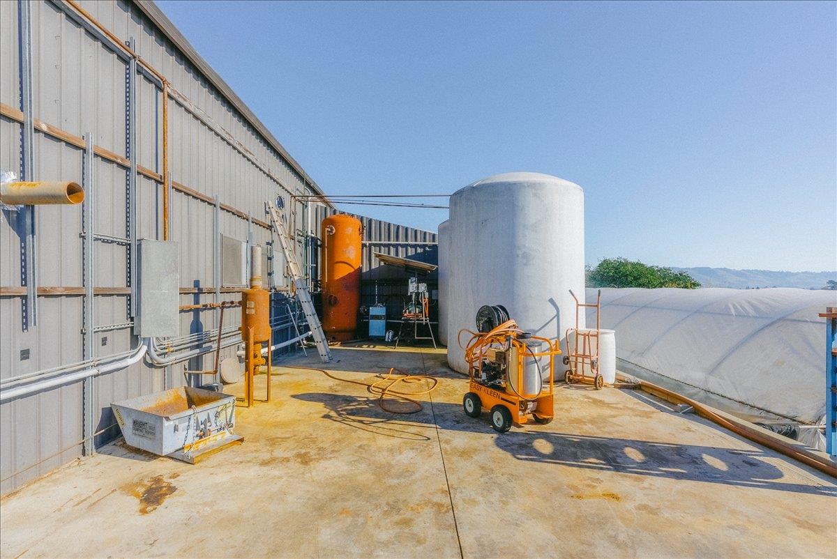 Detail Gallery Image 33 of 66 For 371 Calabasas Rd, Watsonville,  CA 95076 - 5 Beds | 2/1 Baths