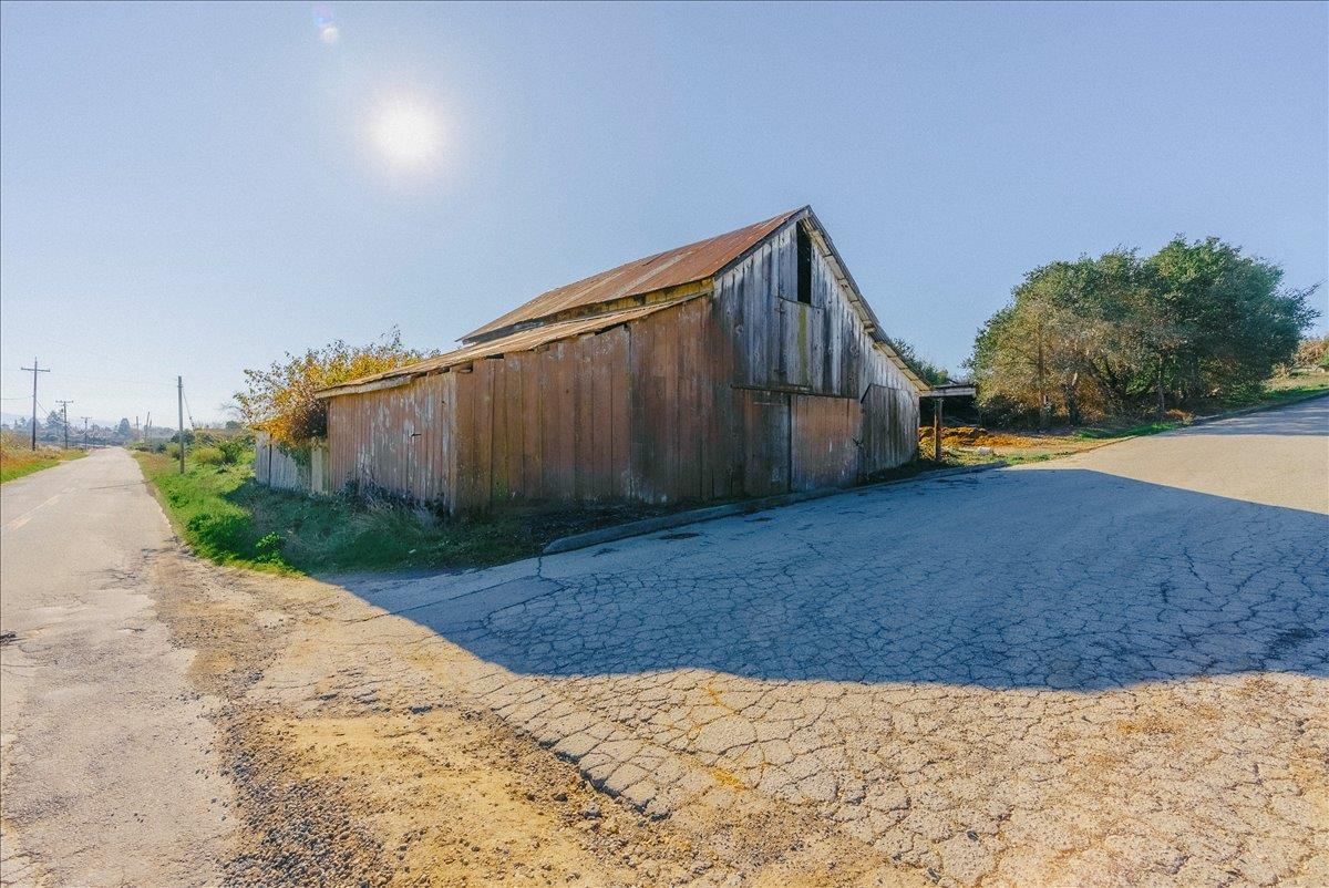 Detail Gallery Image 51 of 66 For 371 Calabasas Rd, Watsonville,  CA 95076 - 5 Beds | 2/1 Baths