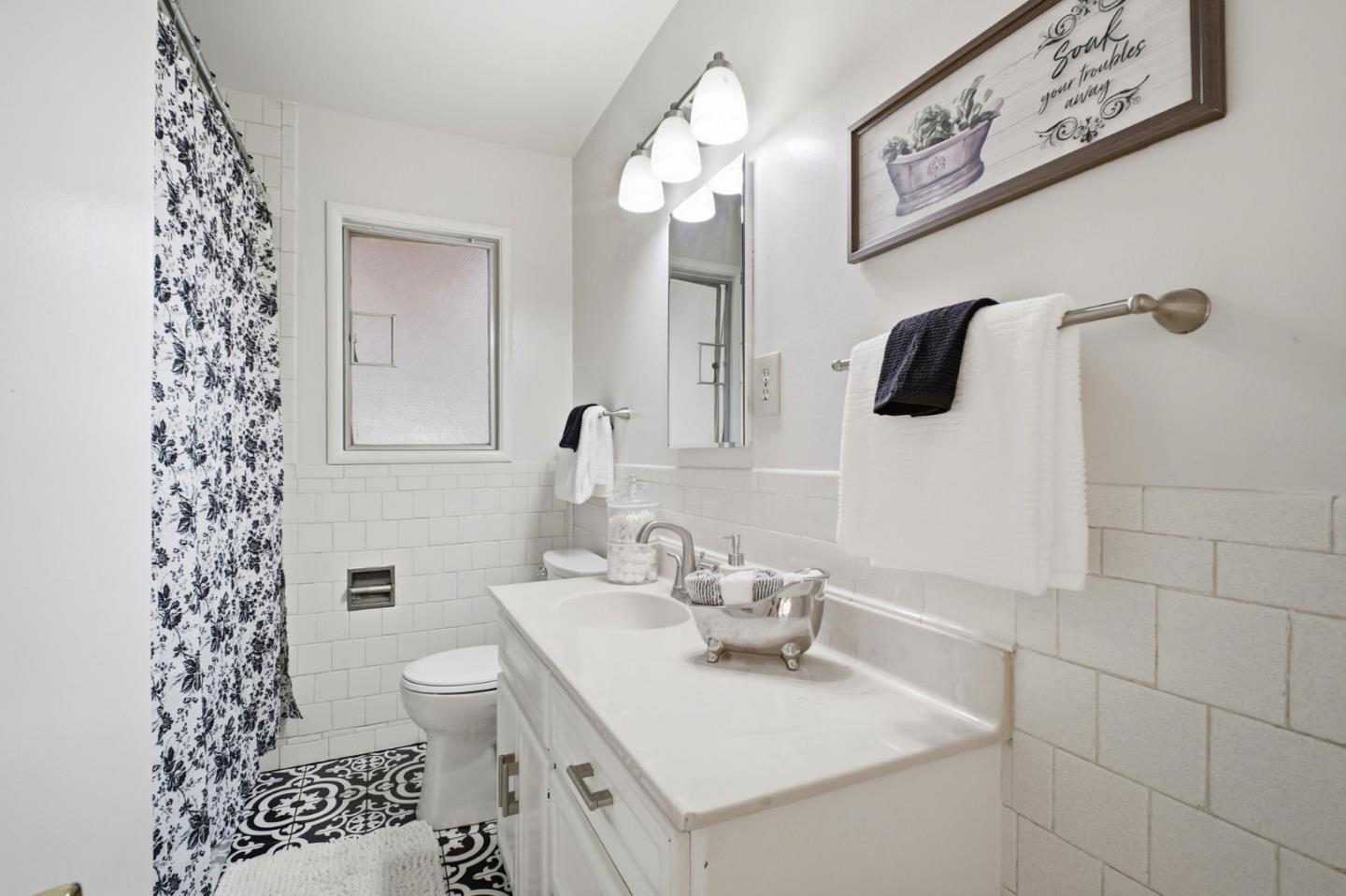 Detail Gallery Image 7 of 32 For 596 Perkins Dr, San Lorenzo,  CA 94541 - 3 Beds | 2 Baths