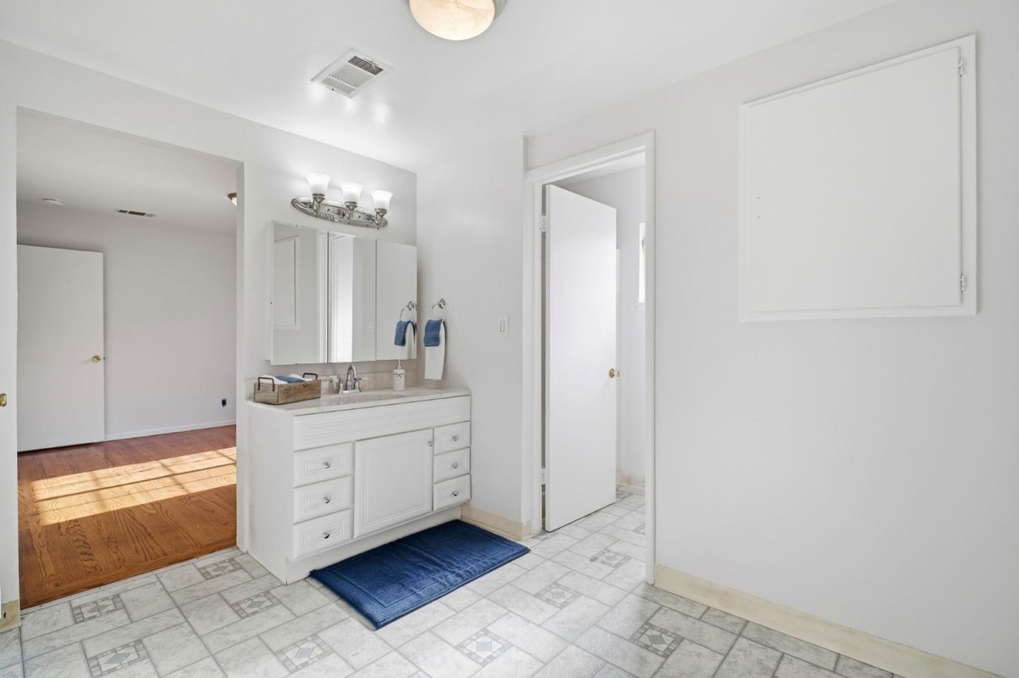 Detail Gallery Image 8 of 32 For 596 Perkins Dr, San Lorenzo,  CA 94541 - 3 Beds | 2 Baths