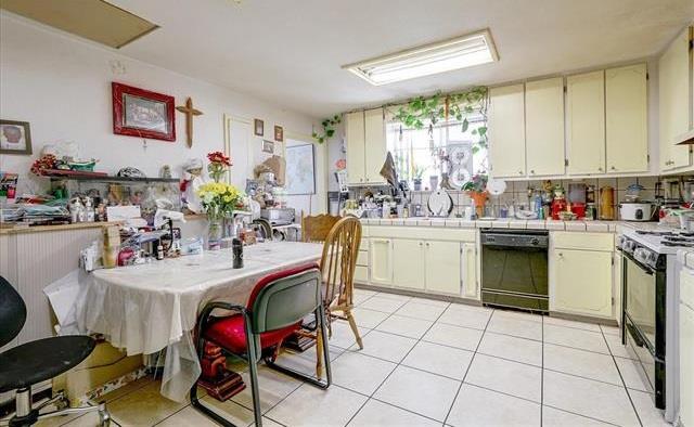 Detail Gallery Image 3 of 11 For 173 Clayton Ave, San Jose,  CA 95110 - – Beds | – Baths