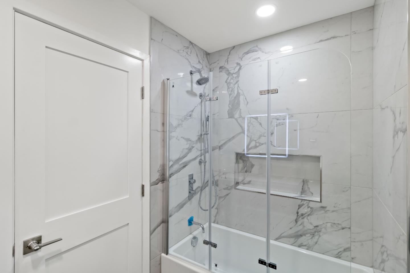 Detail Gallery Image 12 of 66 For 2946 Oxford Ave, Richmond,  CA 94806 - 4 Beds | 2 Baths