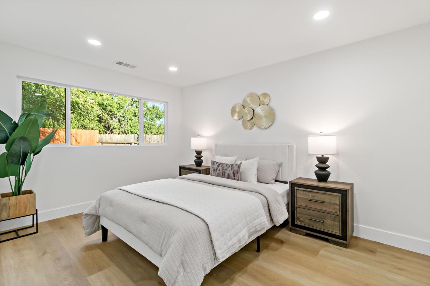 Detail Gallery Image 13 of 66 For 2946 Oxford Ave, Richmond,  CA 94806 - 4 Beds | 2 Baths