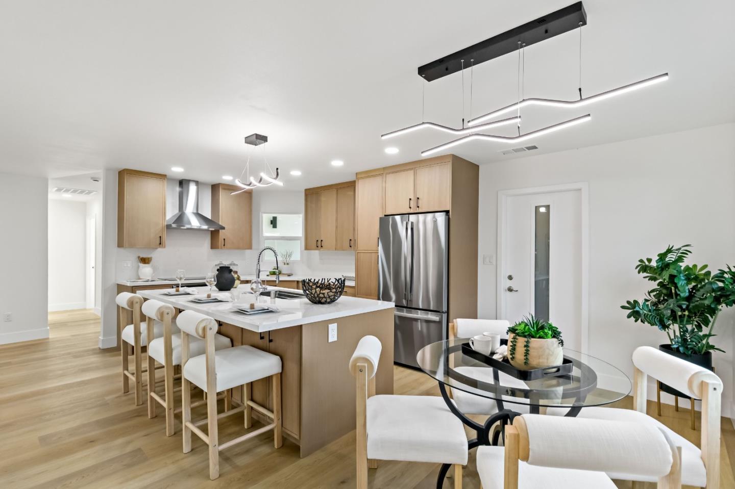 Detail Gallery Image 4 of 66 For 2946 Oxford Ave, Richmond,  CA 94806 - 4 Beds | 2 Baths