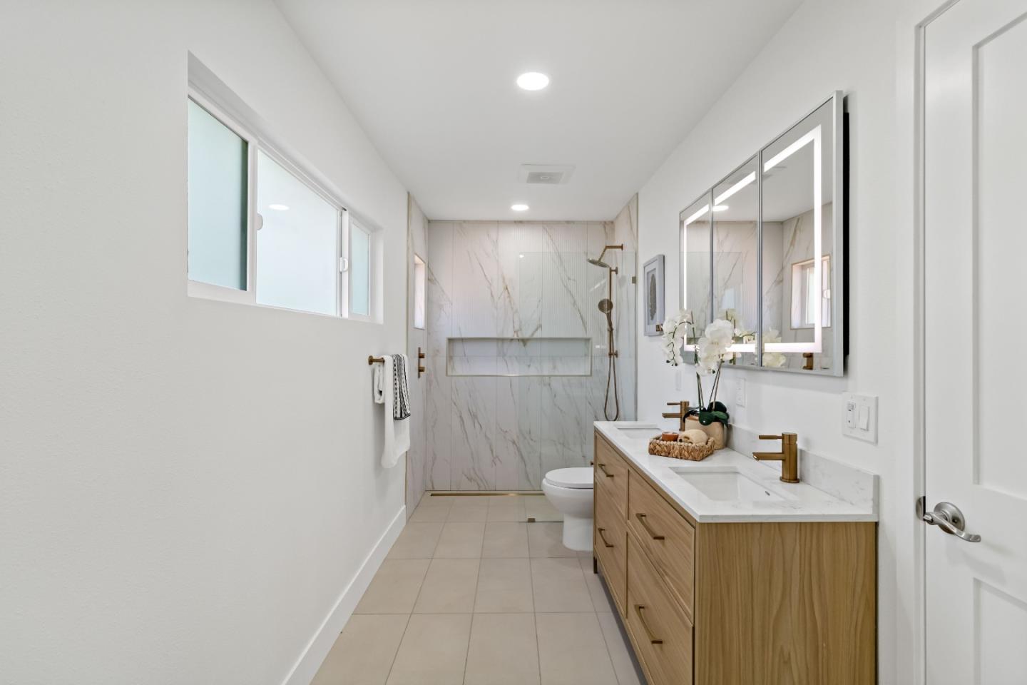 Detail Gallery Image 48 of 66 For 2946 Oxford Ave, Richmond,  CA 94806 - 4 Beds | 2 Baths