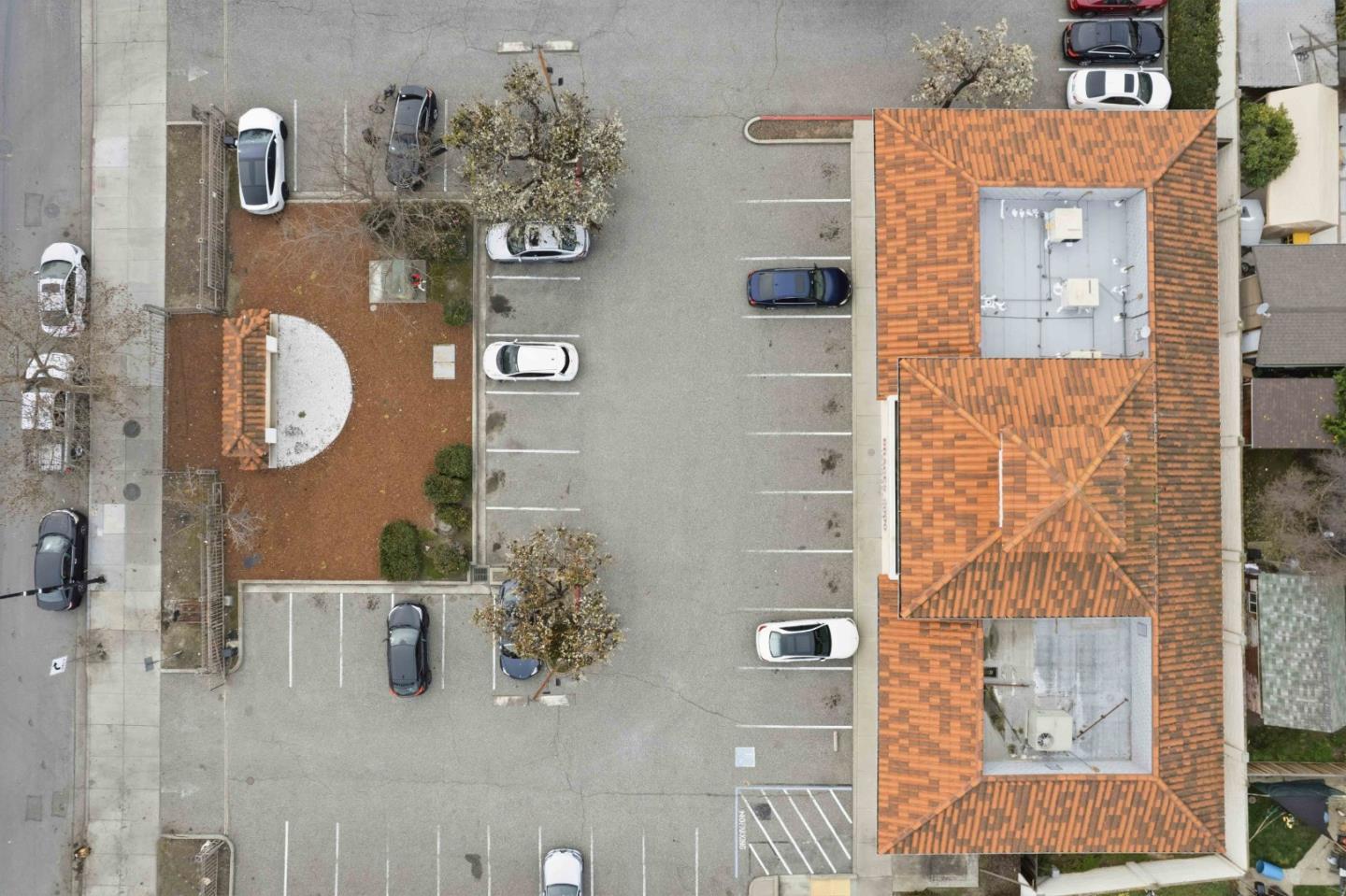 Detail Gallery Image 10 of 21 For 1863 Alum Rock Ave #B,  San Jose,  CA 95116 - – Beds | – Baths