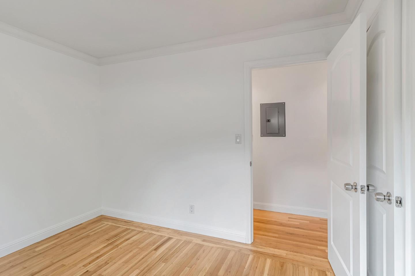 Detail Gallery Image 19 of 44 For 123 Dunsmuir Way, Menlo Park,  CA 94025 - 3 Beds | 2 Baths