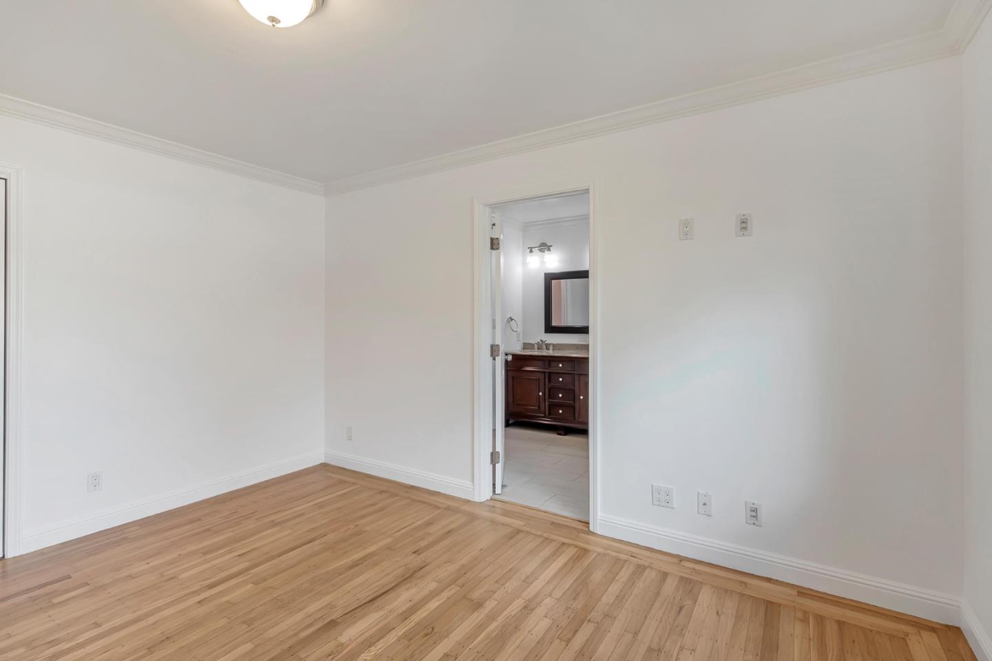 Detail Gallery Image 27 of 44 For 123 Dunsmuir Way, Menlo Park,  CA 94025 - 3 Beds | 2 Baths