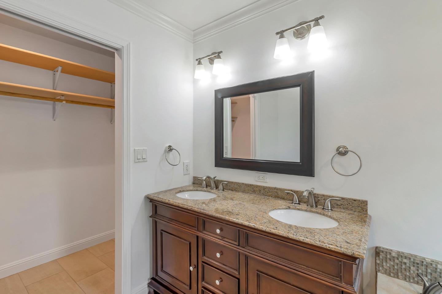 Detail Gallery Image 31 of 44 For 123 Dunsmuir Way, Menlo Park,  CA 94025 - 3 Beds | 2 Baths