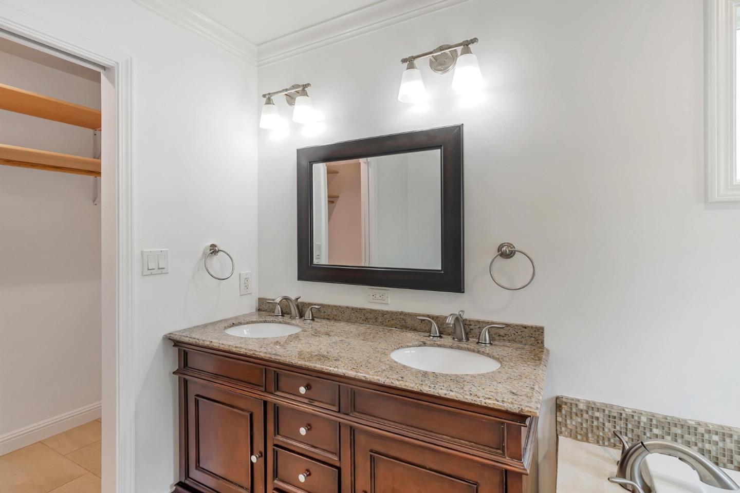 Detail Gallery Image 32 of 44 For 123 Dunsmuir Way, Menlo Park,  CA 94025 - 3 Beds | 2 Baths