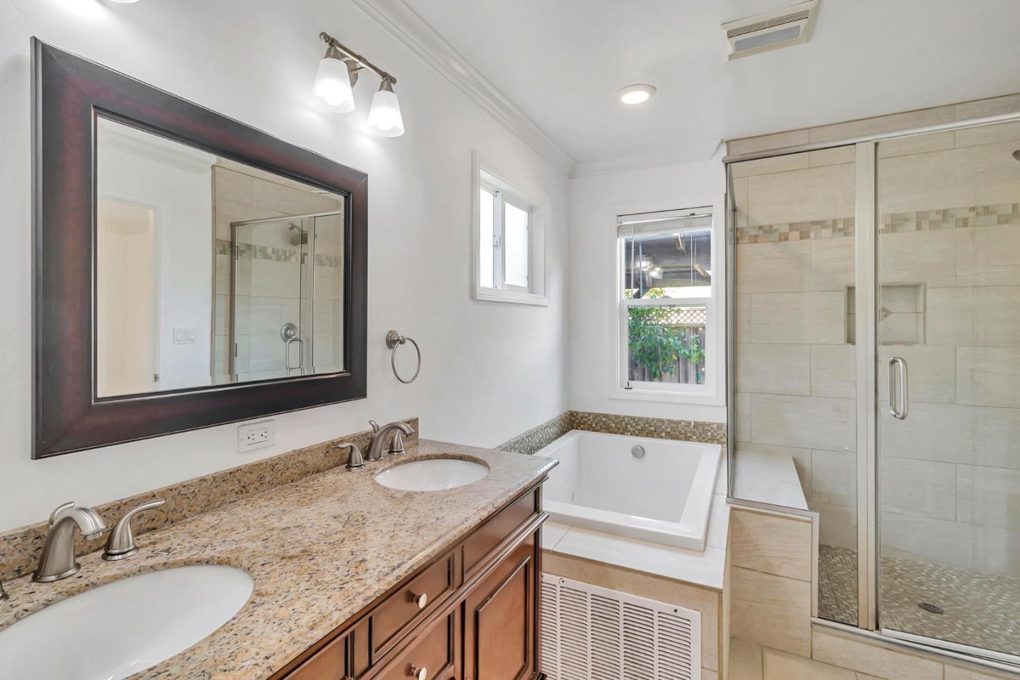 Detail Gallery Image 34 of 44 For 123 Dunsmuir Way, Menlo Park,  CA 94025 - 3 Beds | 2 Baths