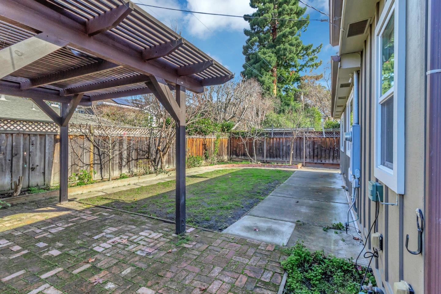 Detail Gallery Image 42 of 44 For 123 Dunsmuir Way, Menlo Park,  CA 94025 - 3 Beds | 2 Baths