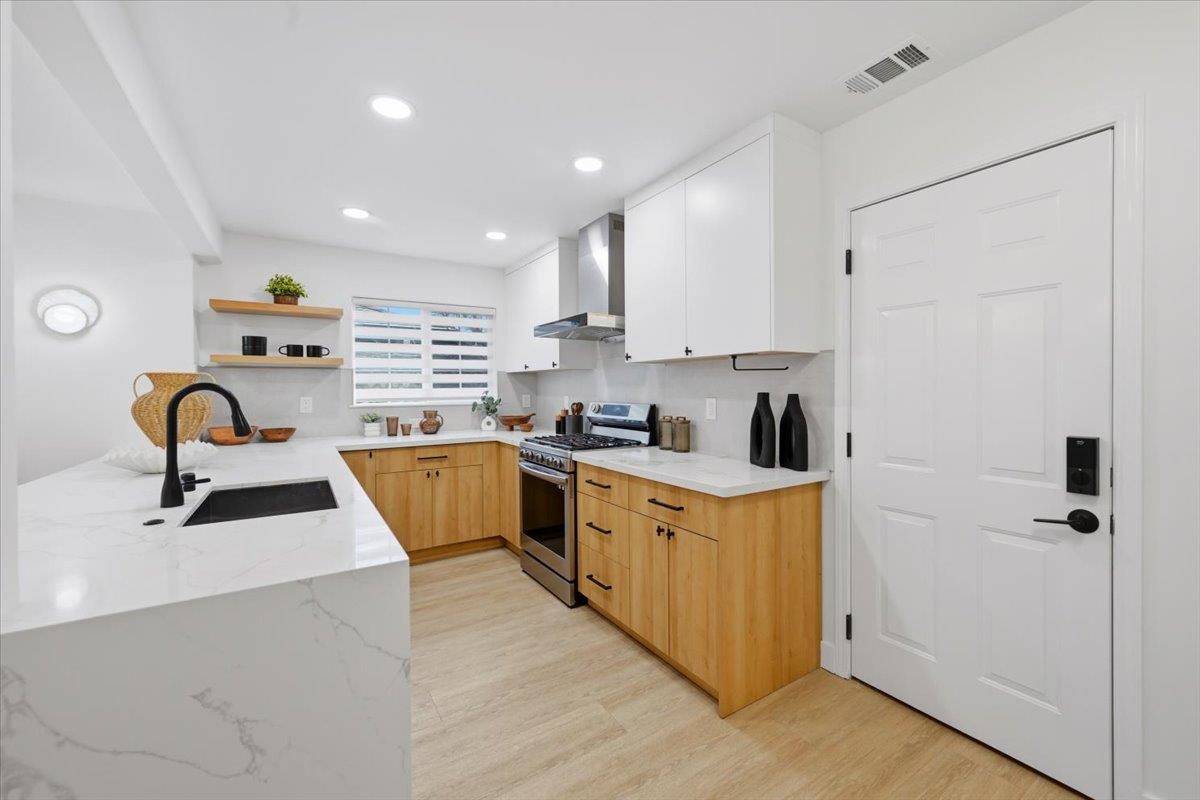 Detail Gallery Image 19 of 62 For 1716 Rosemary Ln, Redwood City,  CA 94061 - 4 Beds | 2 Baths