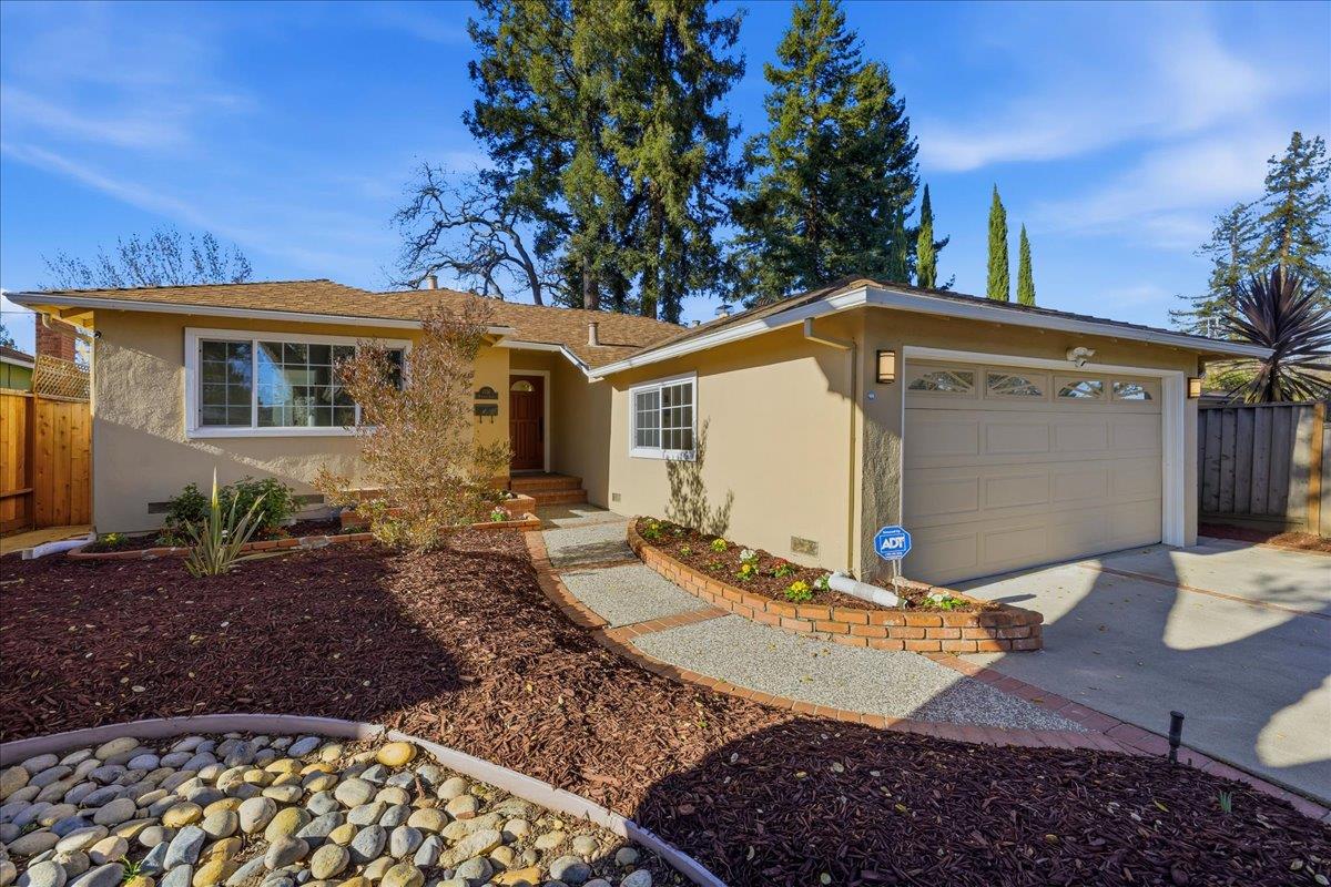 Detail Gallery Image 2 of 62 For 1716 Rosemary Ln, Redwood City,  CA 94061 - 4 Beds | 2 Baths